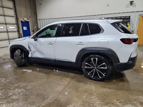 7MMVABEM5SN378475 2025 MAZDA CX-50 - Image 2