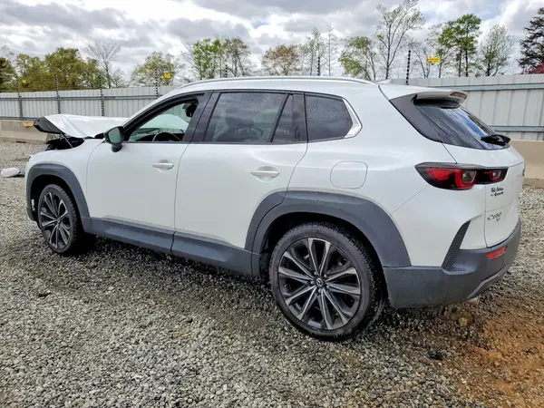 7MMVABEM6PN113796 2023 MAZDA CX-50 - Image 2