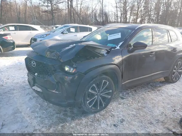 7MMVABEM6PN115936 2023 MAZDA CX-50 - Image 2
