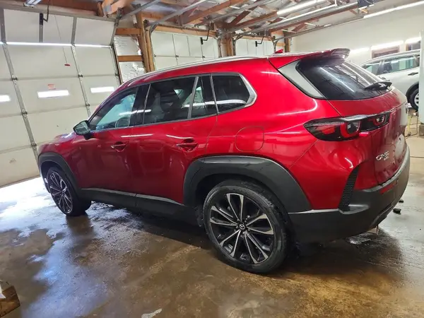7MMVABEM6PN137113 2023 MAZDA CX-50 - Image 2