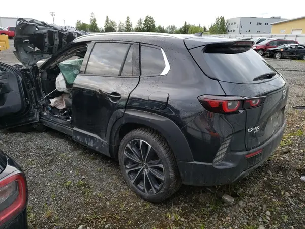 7MMVABEM6PN139654 2023 MAZDA CX-50 - Image 2