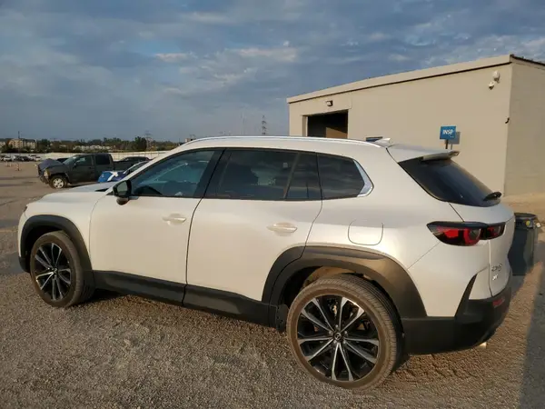 7MMVABEM6RN174908 2024 MAZDA CX-50 - Image 2