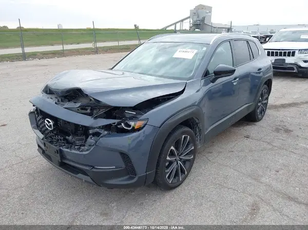 7MMVABEM6RN227428 2024 MAZDA CX-50 - Image 2