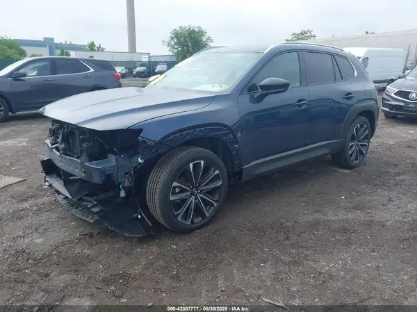 7MMVABEM6SN359577 2025 MAZDA CX-50 - Image 2