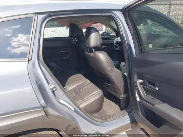 7MMVABEM6SN377366 2025 MAZDA CX-50 - Image 8