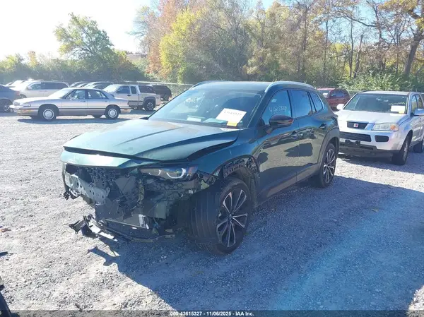 7MMVABEM7SN373519 2025 MAZDA CX-50 - Image 2
