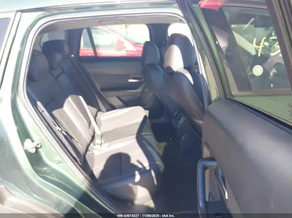 7MMVABEM7SN373519 2025 MAZDA CX-50 - Image 8