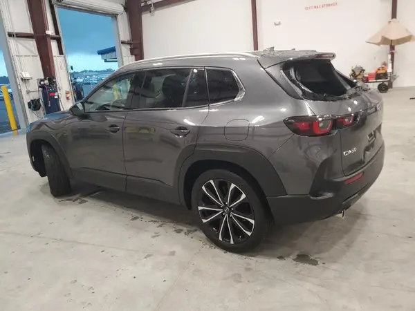 7MMVABEM7SN385167 2025 MAZDA CX-50 - Image 2