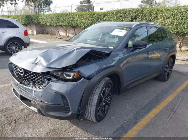 7MMVABEM8PN101729 2023 MAZDA CX-50 - Image 2