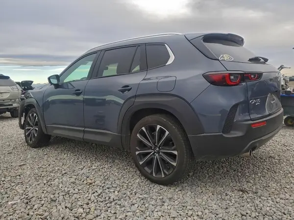 7MMVABEM8RN207889 2024 MAZDA CX-50 - Image 2