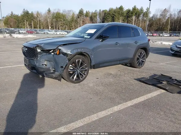 7MMVABEM8SN313426 2025 MAZDA CX-50 - Image 2