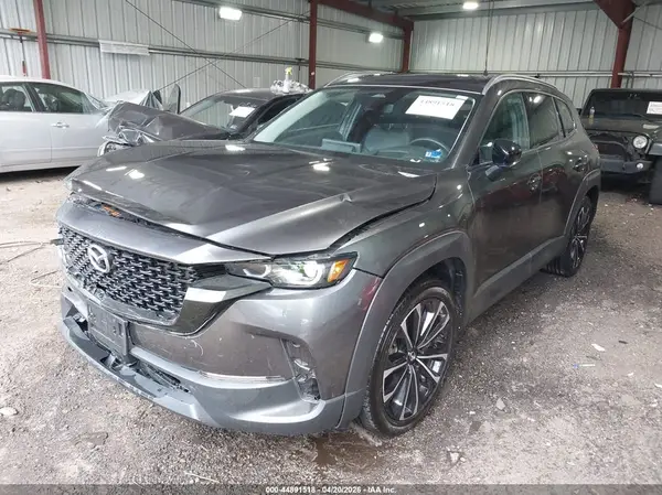 7MMVABEM8SN357202 2025 MAZDA CX-50 - Image 2