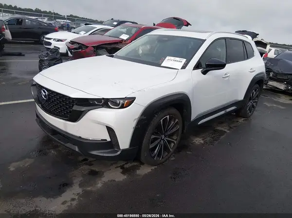 7MMVABEM8SN360617 2025 MAZDA CX-50 - Image 2
