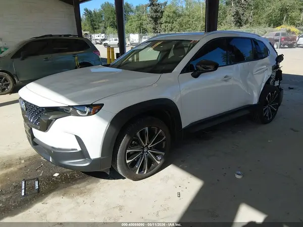 7MMVABEM8SN365512 2025 MAZDA CX-50 - Image 2