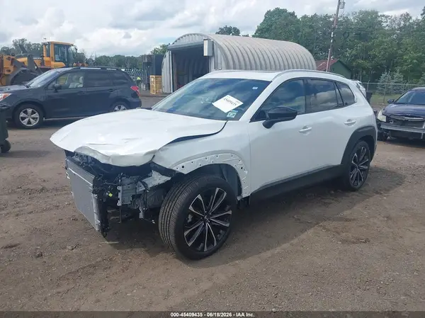 7MMVABEM8SN367972 2025 MAZDA CX-50 - Image 2