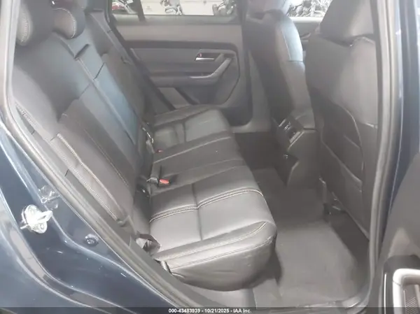 7MMVABEM8SN385887 2025 MAZDA CX-50 - Image 8