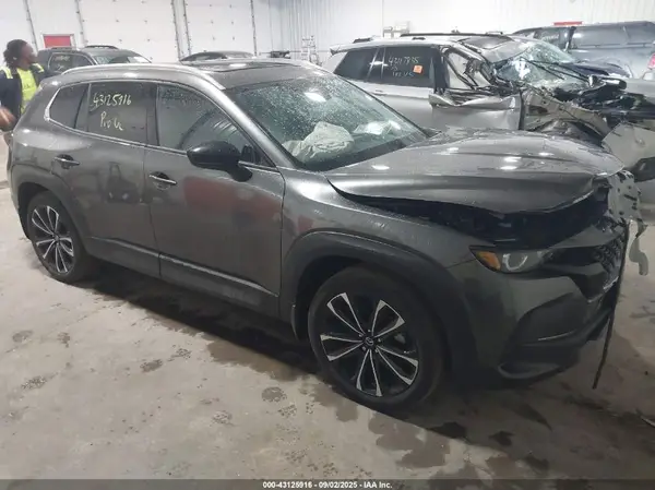 7MMVABEM9SN302385 2025 MAZDA CX-50 - Image 1