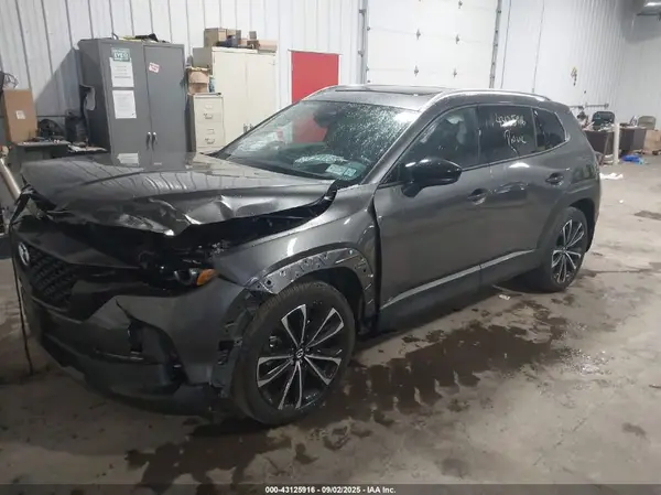 7MMVABEM9SN302385 2025 MAZDA CX-50 - Image 2