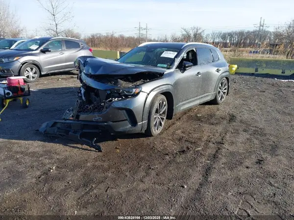 7MMVABEM9SN359847 2025 MAZDA CX-50 - Image 2