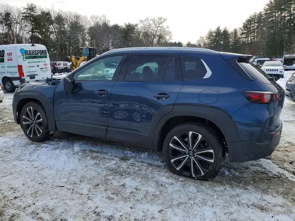 7MMVABEM9SN375207 2025 MAZDA CX-50 - Image 2
