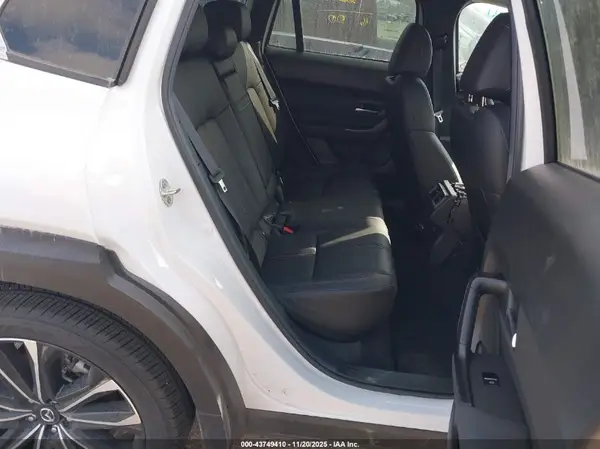 7MMVABEM9SN376924 2025 MAZDA CX-50 - Image 8