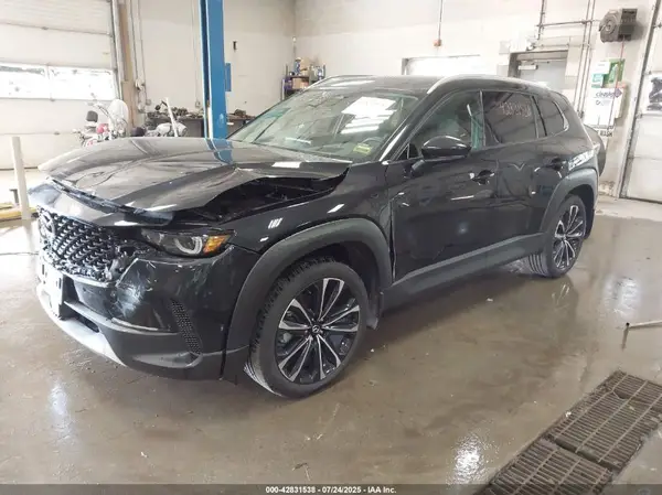 7MMVABEY1SN339496 2025 MAZDA CX-50 - Image 2
