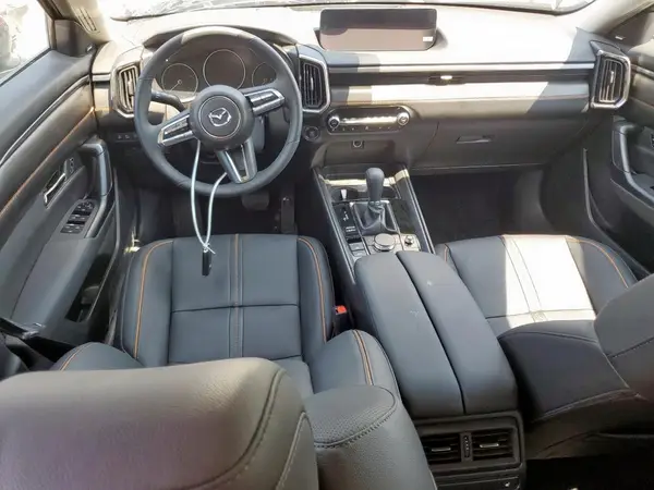 7MMVABEY3SN332887 2025 MAZDA CX-50 - Image 8