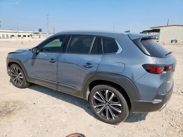 7MMVABEY4PN100449 2023 MAZDA CX-50 - Image 2