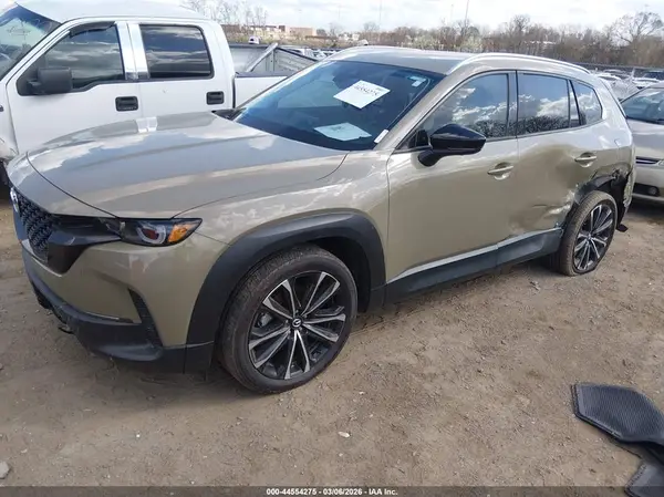 7MMVABEY4RN230878 2024 MAZDA CX-50 - Image 2
