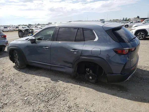 7MMVABEY5PN100430 2023 MAZDA CX-50 - Image 2