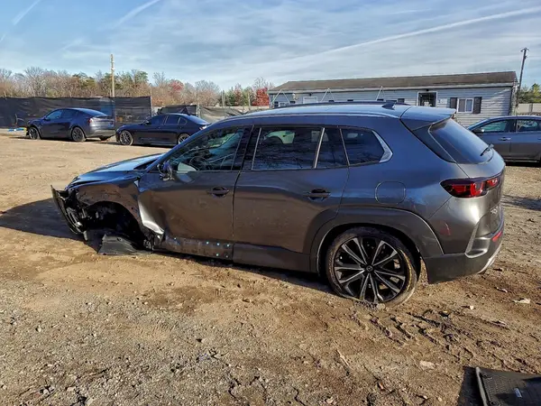 7MMVABEY5PN127434 2023 MAZDA CX-50 - Image 2