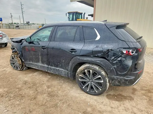 7MMVABEY6PN131783 2023 MAZDA CX-50 - Image 2