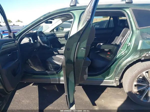 7MMVABEY6SN355919 2025 MAZDA CX-50 - Image 8