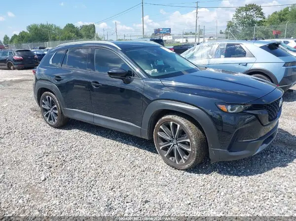 7MMVABEY7PN153162 2023 MAZDA CX-50 - Image 1