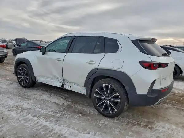 7MMVABEY8PN117254 2023 MAZDA CX-50 - Image 2