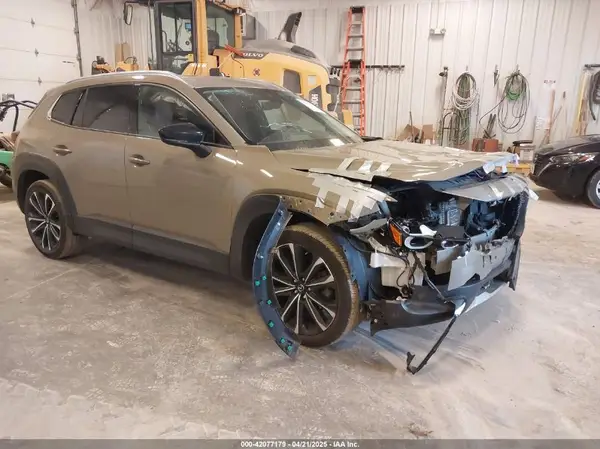 7MMVABEYXPN109852 2023 MAZDA CX-50 - Image 1