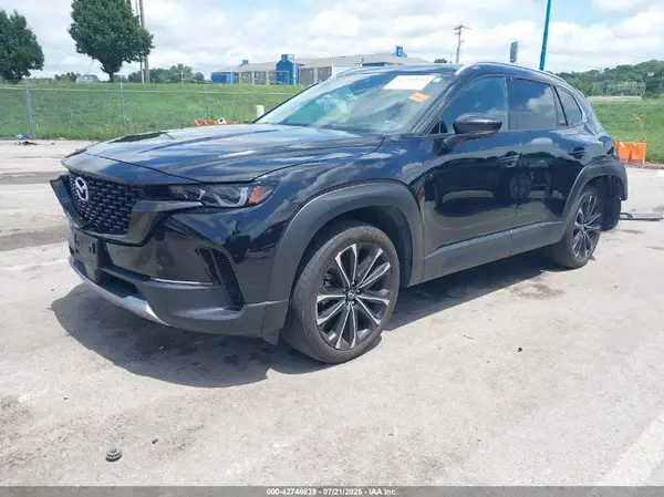 7MMVABEYXPN136954 2023 MAZDA CX-50 - Image 2