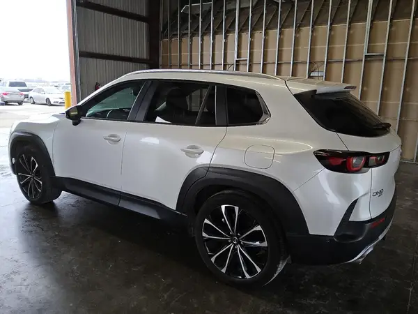 7MMVABXY4RN180061 2024 MAZDA CX-50 - Image 2