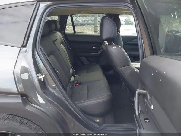 7MMVABXY6RN239157 2024 MAZDA CX-50 - Image 8