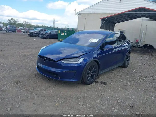 7SAXCAE50SF472545 2025 TESLA MODEL X - Image 2