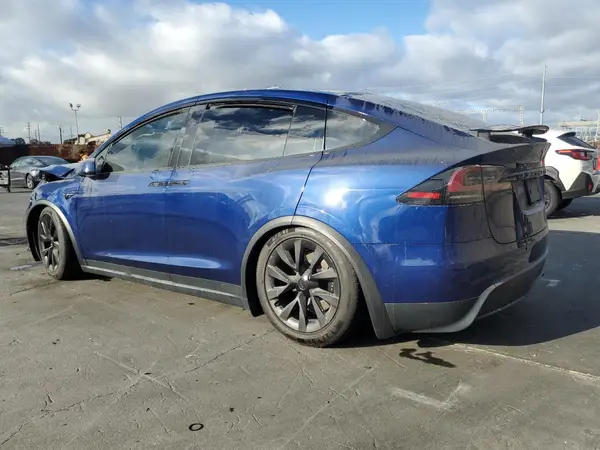 7SAXCAE51NF358557 2022 TESLA MODEL X - Image 2