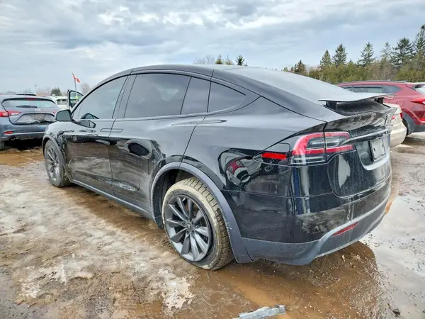 7SAXCAE51PF374695 2023 TESLA MODEL X - Image 2