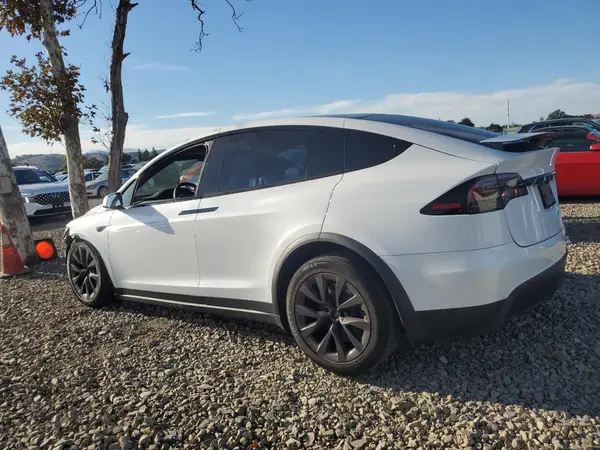 7SAXCAE51SF470576 2025 TESLA MODEL X - Image 2