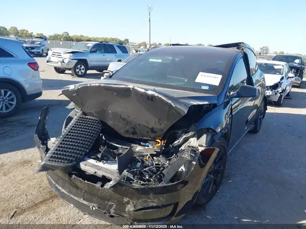 7SAXCAE52NF345378 2022 TESLA MODEL X - Image 2