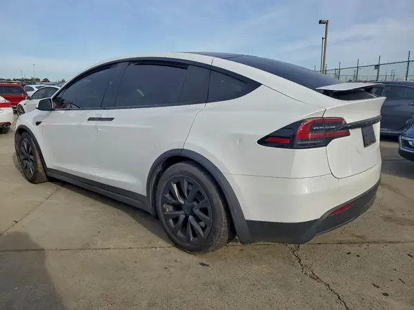 7SAXCAE52RF458916 2024 TESLA MODEL X - Image 2