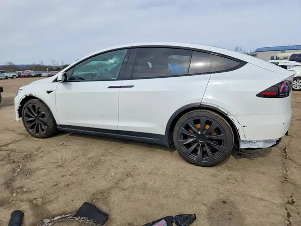 7SAXCAE53NF343221 2022 TESLA MODEL X - Image 2