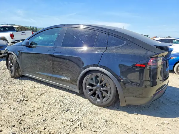 7SAXCAE54NF349710 2022 TESLA MODEL X - Image 2