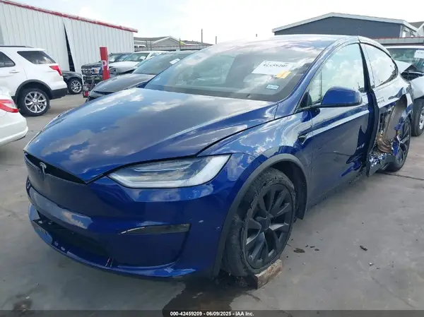 7SAXCAE54NF359105 2022 TESLA MODEL X - Image 2