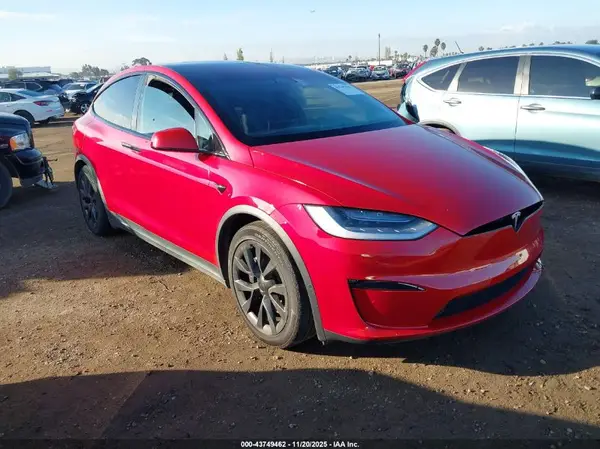 7SAXCAE54PF374805 2023 TESLA MODEL X - Image 1