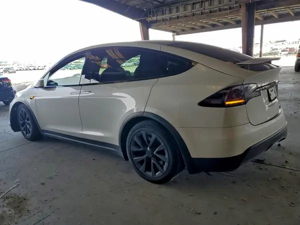 7SAXCAE54PF400478 2023 TESLA MODEL X - Image 2